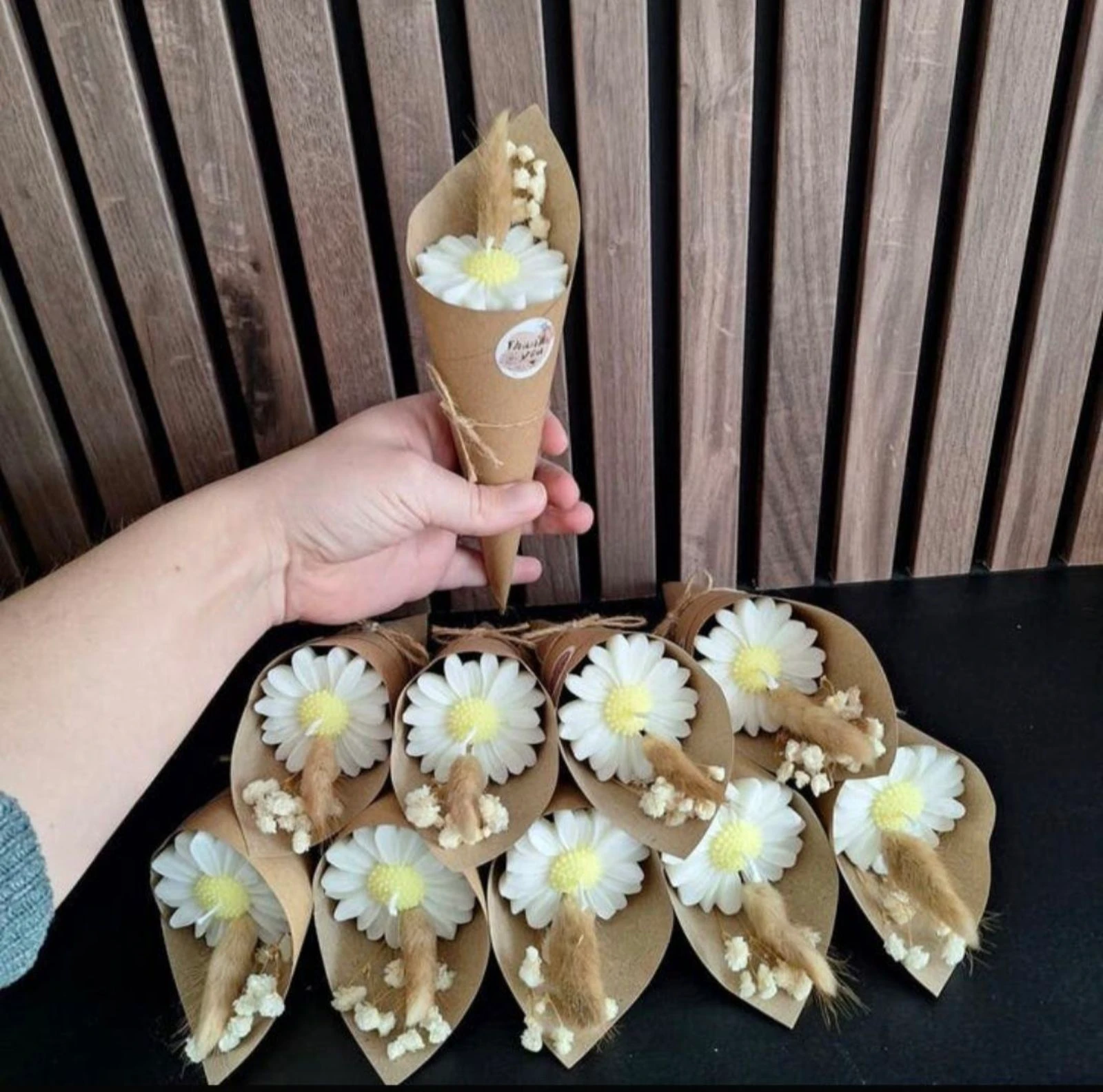 Juf Meester Opvang Leidster Begeleider Bedankje Presentje Cadeau Bloem Kaars